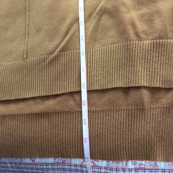 Debut long sleeve V-neck sweater - Picture 9 of 9